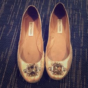 Steve Madden gold flats 🥿 w Big stone n bling
